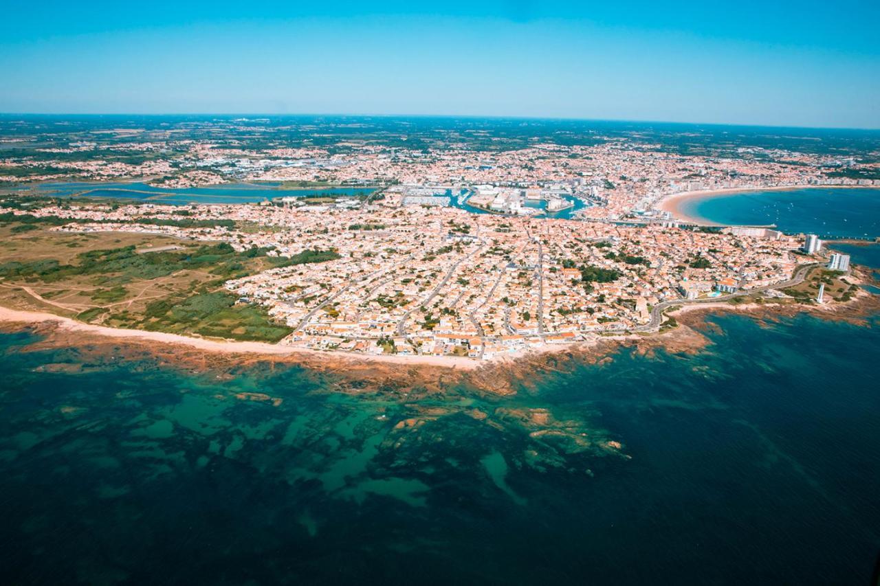 Maison Au Calme Pres Des Plages Poiroux Exterior foto